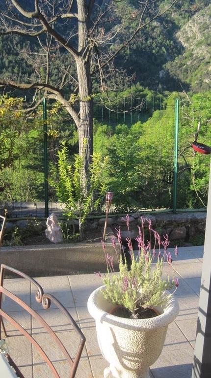 La Trobada Otel Escaro Dış mekan fotoğraf