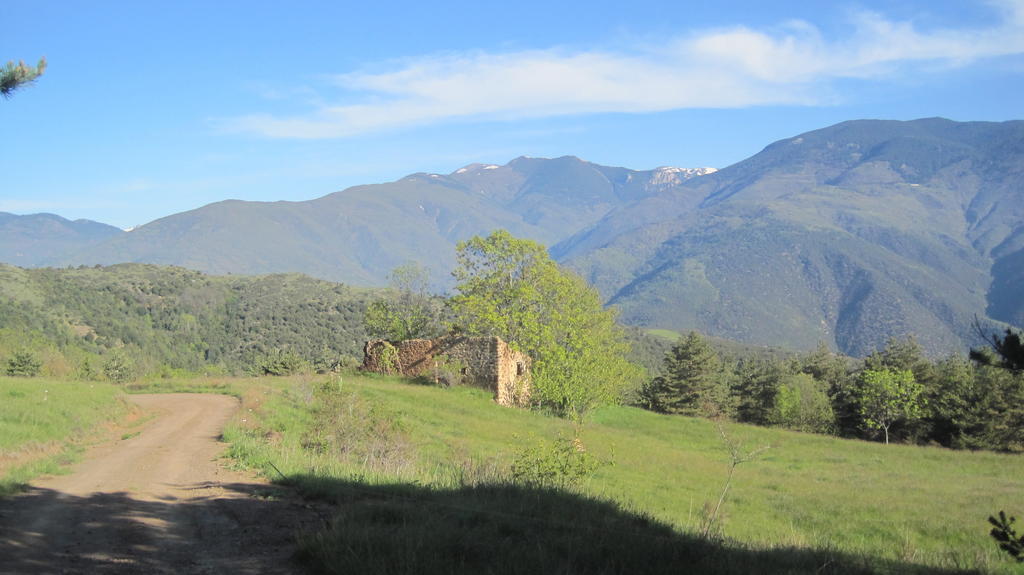 La Trobada Otel Escaro Dış mekan fotoğraf