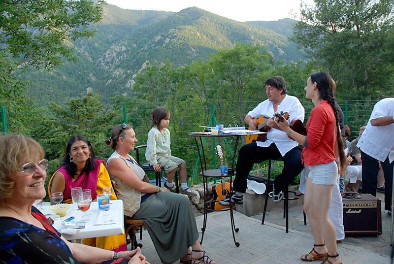 La Trobada Otel Escaro Dış mekan fotoğraf